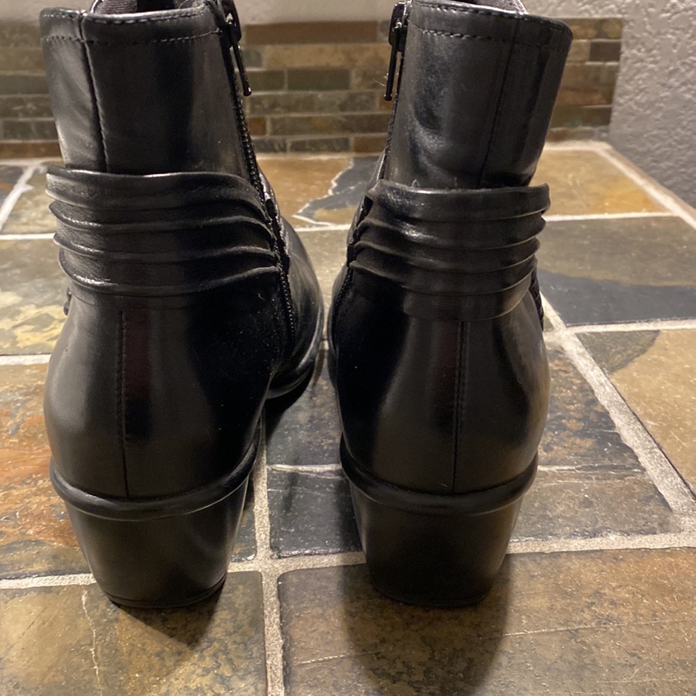 Boots - Picture 6 of 6